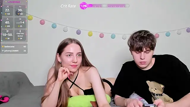 Emily and Ilumi online show from February 9, 2025, 6:47 pm