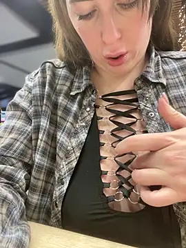 MommmyYummy online show from October 28, 2025, 11:14 am