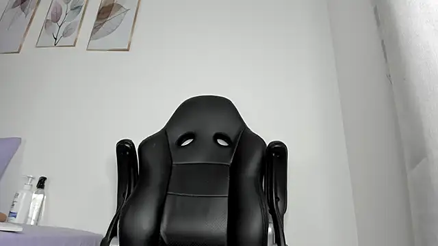 Snapshot of _Molly_rosse_ chatting on June 4, 2026, 12:00 pm Molly rosse online show from June 4, 2026, 12:00 pm