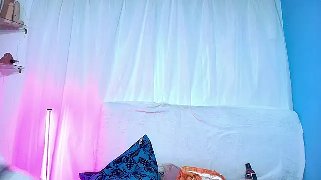 Natasha Wilde  online show from December 19, 2024, 10:00 pm