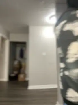 4kUsh2Fashion0 online show from October 23, 2025, 1:10 pm