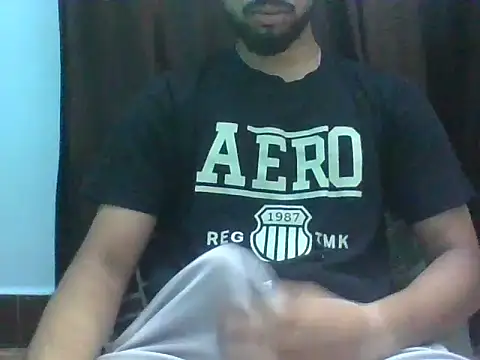 8inchlegendbro online show from May 24, 2026, 4:28 am