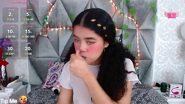 Snapshot of Angela_lovee chatting on January 4, 2025, 12:49 pm Angela lovee online show from January 4, 2025, 12:49 pm