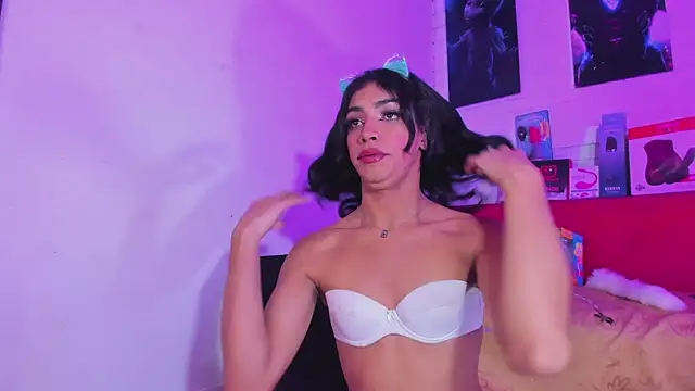 Alahia Rodriguez online show from March 23, 2025, 4:49 am