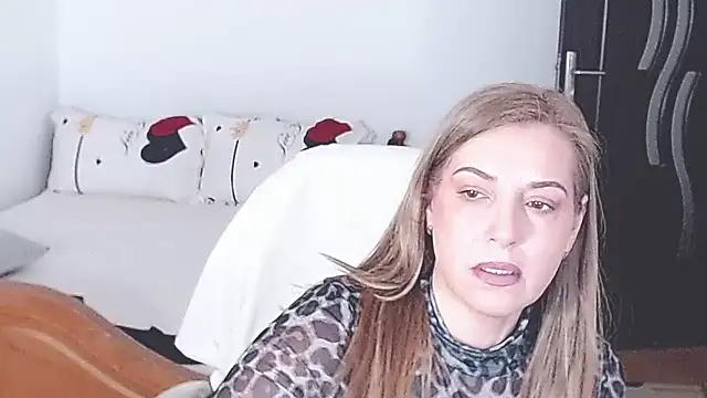 evamaria2024 online show from February 9, 2026, 12:09 pm