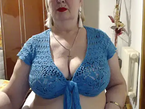 Secretfox online show from March 16, 2025, 11:16 am