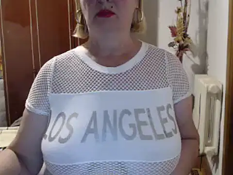 Secretfox online show from September 23, 2025, 3:20 am