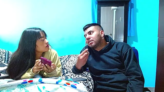 2ScarletandRyan8 online show from February 14, 2025, 1:08 pm