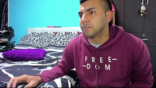 2ScarletandRyan8 online show from January 15, 2026, 9:58 am