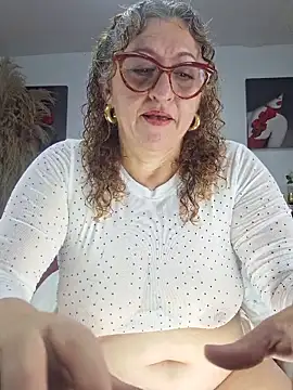 evelin hott online show from January 11, 2026, 3:11 am