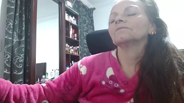 asleycavta online show from April 7, 2026, 4:57 am