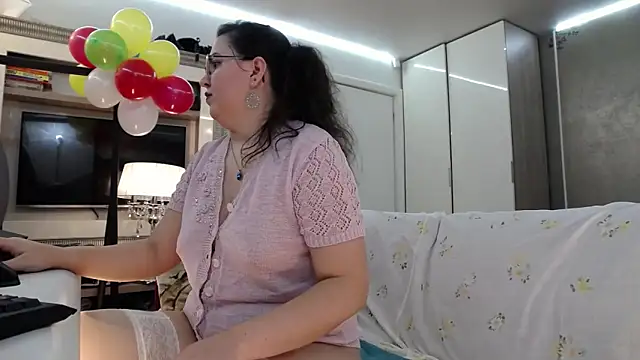 ILoveToFeelU online show from December 22, 2025, 5:54 pm