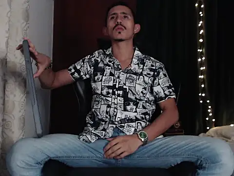 HomeAloneK online show from September 21, 2025, 7:59 pm