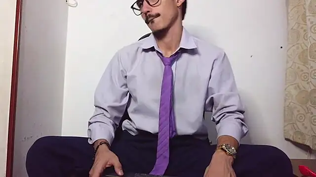 HomeAloneK online show from February 12, 2026, 8:04 pm