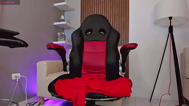 liam collins21 online show from February 7, 2025, 2:47 pm