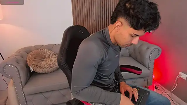 liam collins21 online show from March 8, 2025, 11:48 am