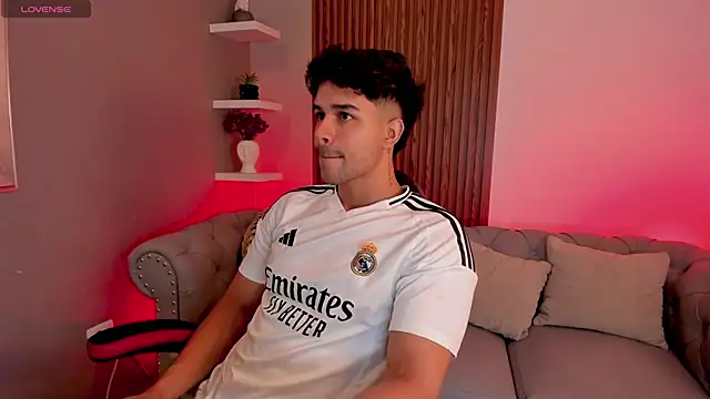 liam collins21 online show from March 17, 2025, 11:42 am