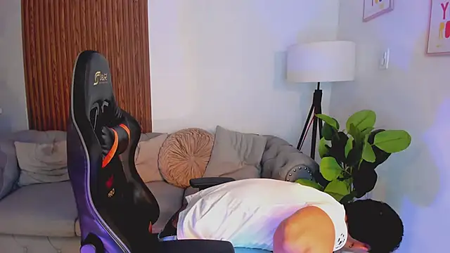 liam collins21 online show from September 29, 2025, 11:48 am