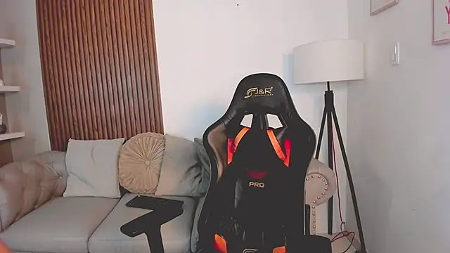 liam collins21 online show from October 14, 2025, 11:44 am