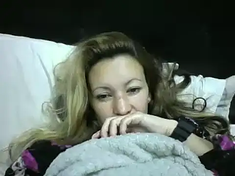 Paulita x3 online show from October 31, 2025, 11:11 am