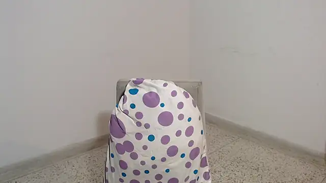 HugeDanex online show from November 28, 2025, 6:05 am