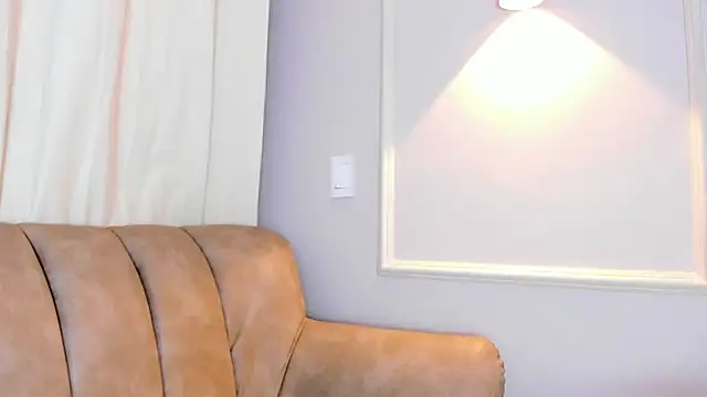 Lia walton online show from March 1, 2025, 12:01 pm