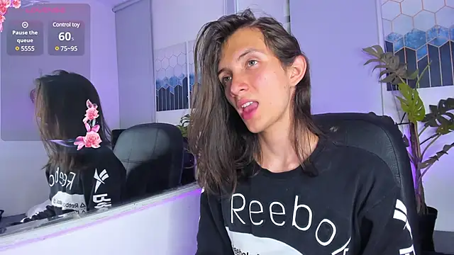 Feniix   online show from January 31, 2025, 3:41 am