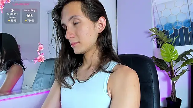 Feniix   online show from March 7, 2025, 3:40 am