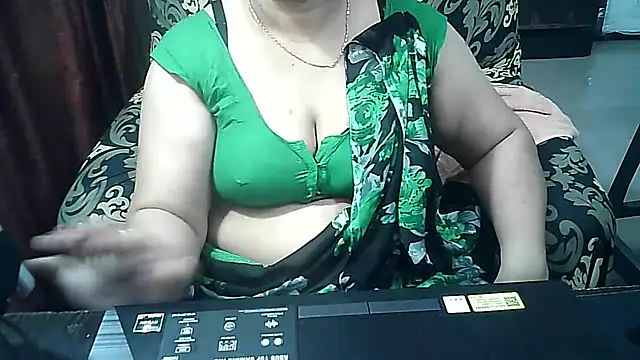Snapshot of Punambhabisexy chatting on September 29, 2025, 6:35 pm Punambhabisexy online show from September 29, 2025, 6:35 pm
