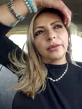 Snapshot of _Abril-Office1 chatting on February 20, 2025, 3:30 pm Abril-Office1 online show from February 20, 2025, 3:30 pm