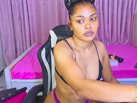 Snapshot of Pretty-shally chatting on April 27, 2026, 12:30 am Pretty-shally online show from April 27, 2026, 12:30 am