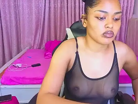 Snapshot of Pretty-shally chatting on April 29, 2026, 12:27 am Pretty-shally online show from April 29, 2026, 12:27 am