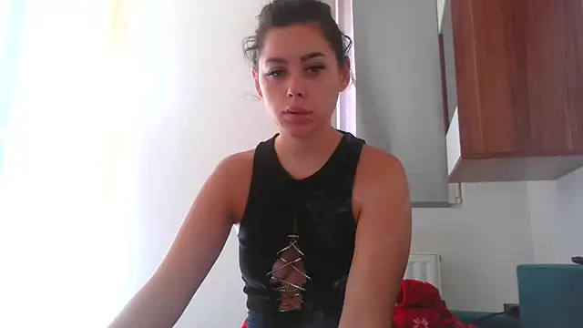 LovelyJulliette online show from September 18, 2025, 12:51 pm