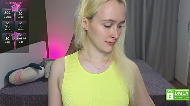 CaseyLabow online show from October 31, 2025, 2:23 am