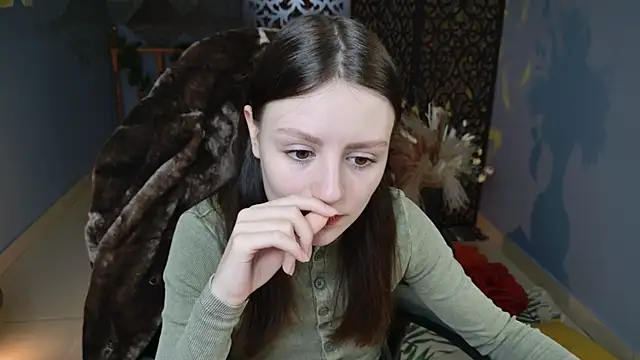 VeliraBraitberg online show from February 5, 2025, 2:16 pm