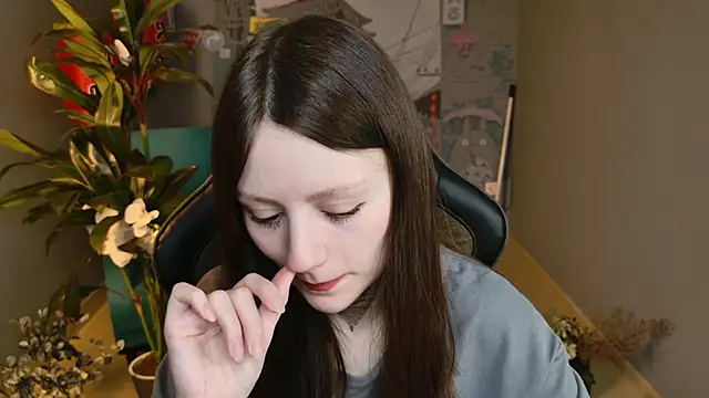 VeliraBraitberg online show from February 26, 2025, 8:15 am