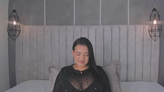 lea gray online show from February 25, 2025, 7:25 pm