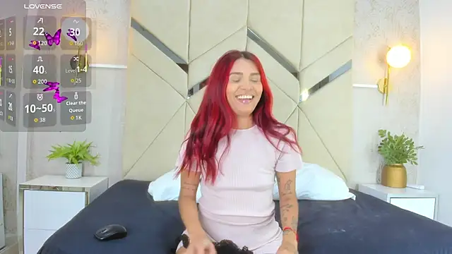 LiaVelez online show from June 9, 2026, 1:45 pm