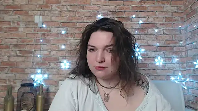 Amelia Kiss  online show from January 30, 2025, 12:50 am