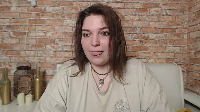 Amelia Kiss  online show from February 3, 2025, 6:45 am