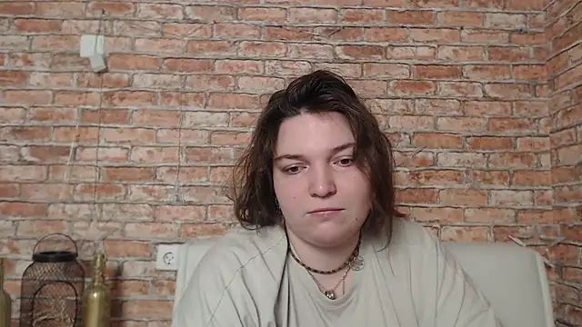 Amelia Kiss  online show from February 4, 2025, 12:51 am