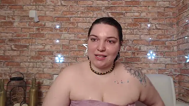 Amelia Kiss  online show from March 8, 2025, 12:44 am