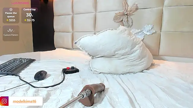 Kima1  online show from January 30, 2025, 11:02 pm