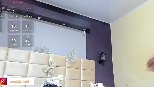 Kima1  online show from February 1, 2025, 2:05 am