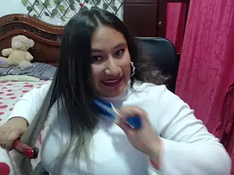 Snapshot of EmilyLove1014 chatting on December 31, 2024, 10:34 pm EmilyLove1014 online show from December 31, 2024, 10:34 pm