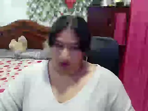 Snapshot of EmilyLove1014 chatting on January 9, 2025, 12:03 am EmilyLove1014 online show from January 9, 2025, 12:03 am