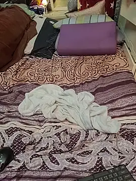 JJjing online show from October 29, 2025, 1:30 am