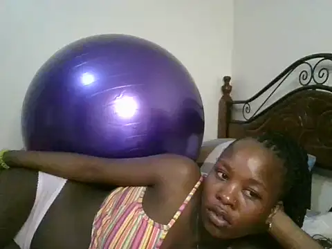 Sonnia  online show from February 13, 2025, 8:24 pm