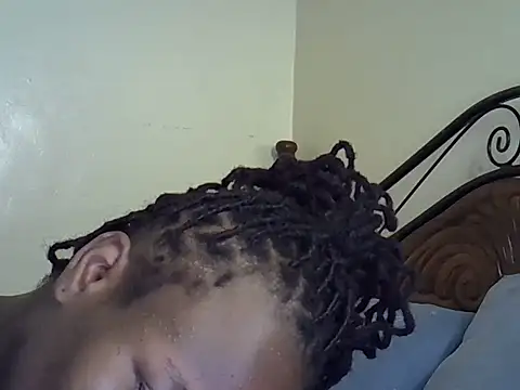 Sonnia  online show from March 18, 2025, 4:37 am