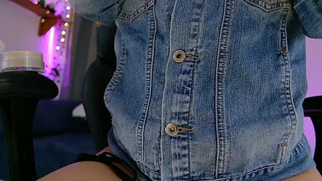 vayolett01 dakotta online show from November 29, 2025, 2:47 am